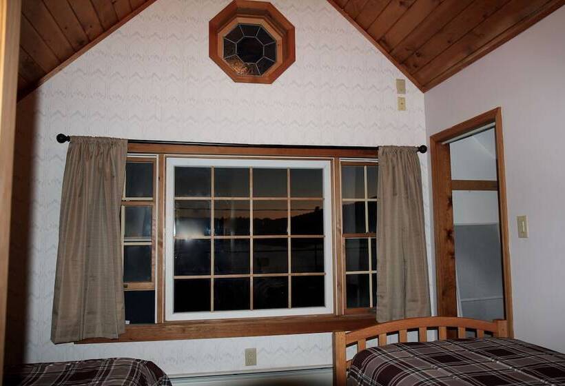 مُتل Sara Placid Inn & Suites