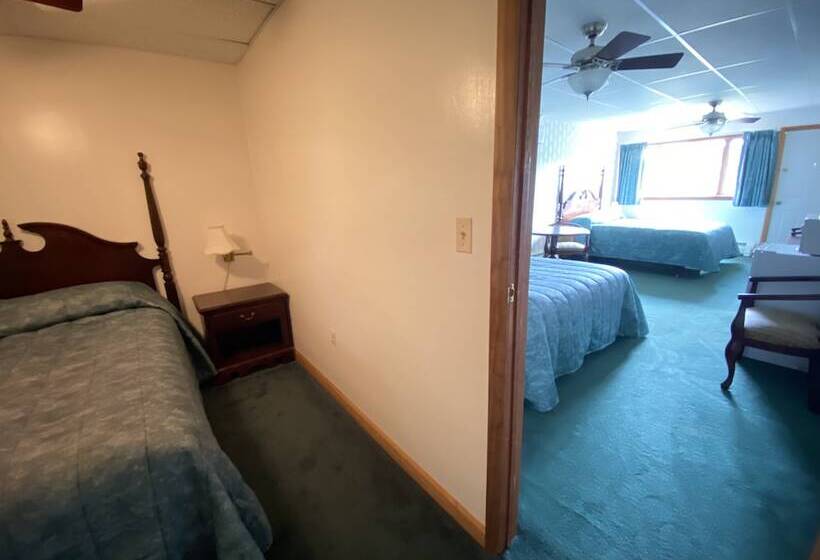 مُتل Sara Placid Inn & Suites