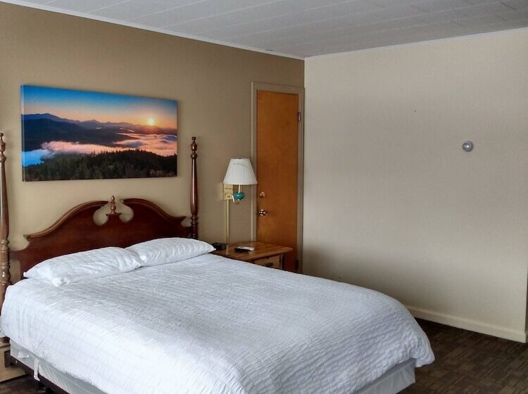 مُتل Sara Placid Inn & Suites