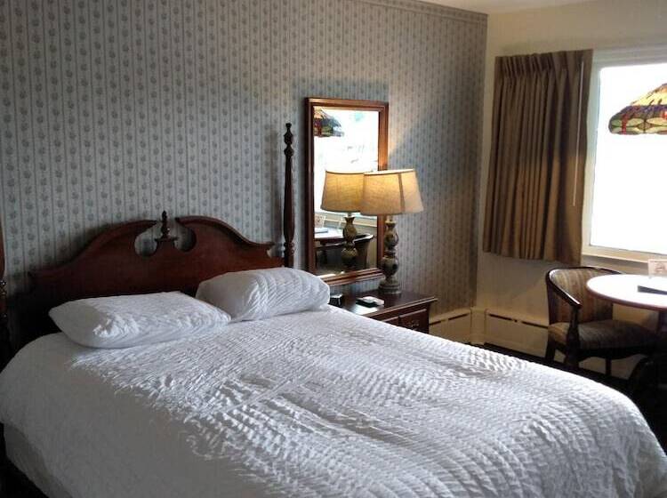 مُتل Sara Placid Inn & Suites