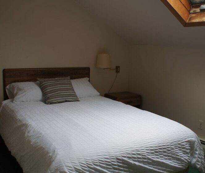 مُتل Sara Placid Inn & Suites