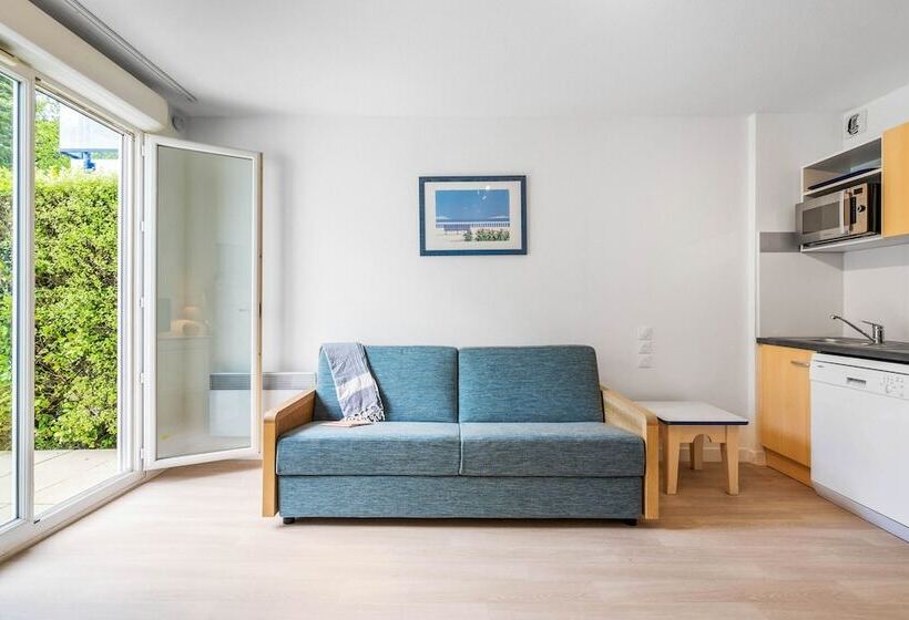 住所  Résidence Pierre & Vacances La Voile D Or