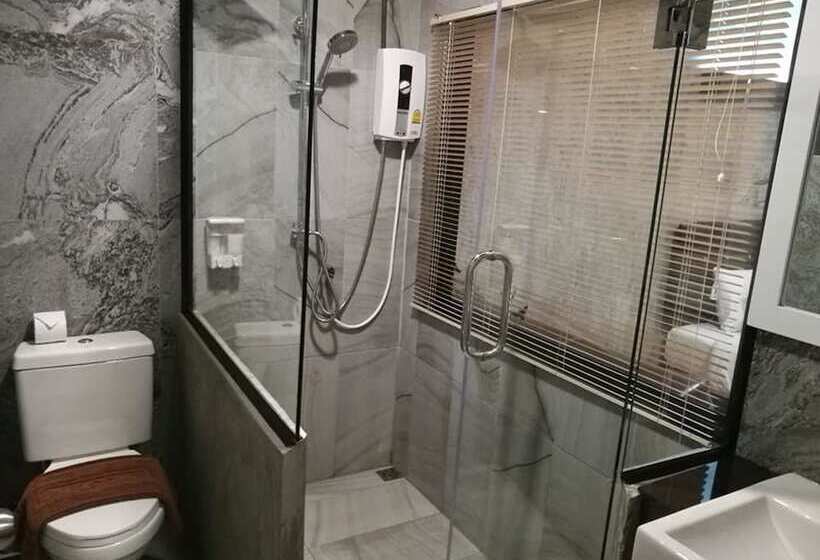 T4 Hotel Sisaket