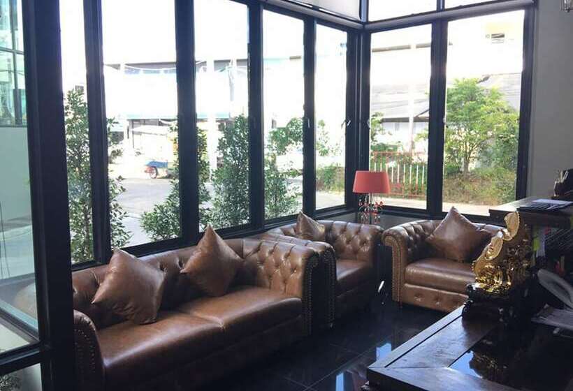 T4 Hotel Sisaket