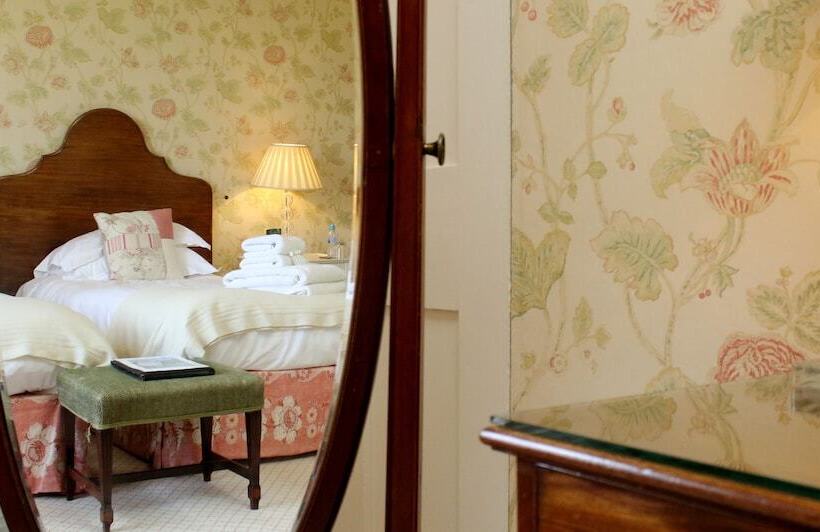 تختخواب و صبحانه Aylworth Manor