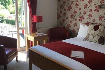 تختخواب و صبحانه Cheriton Guesthouse