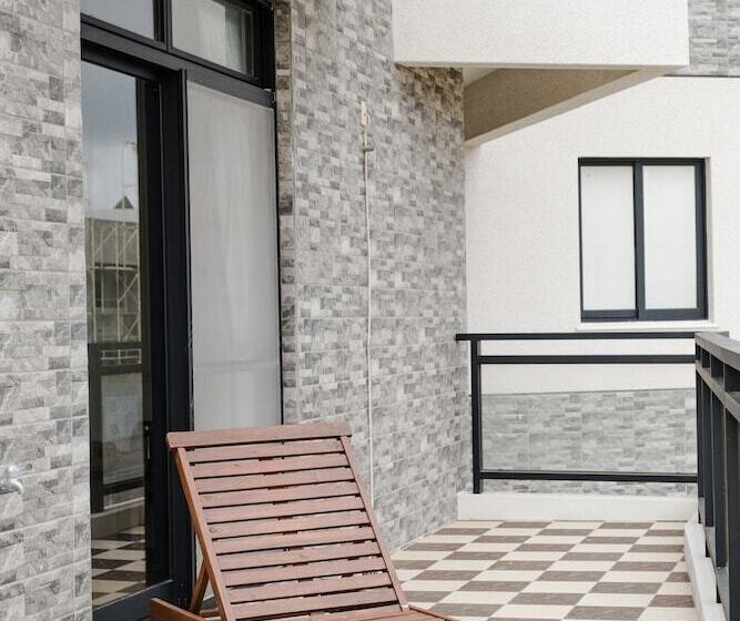 تختخواب و صبحانه Destination Inn