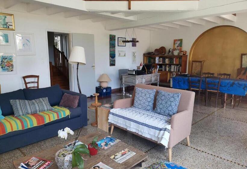 Cassis Hostel Les Heures Claires