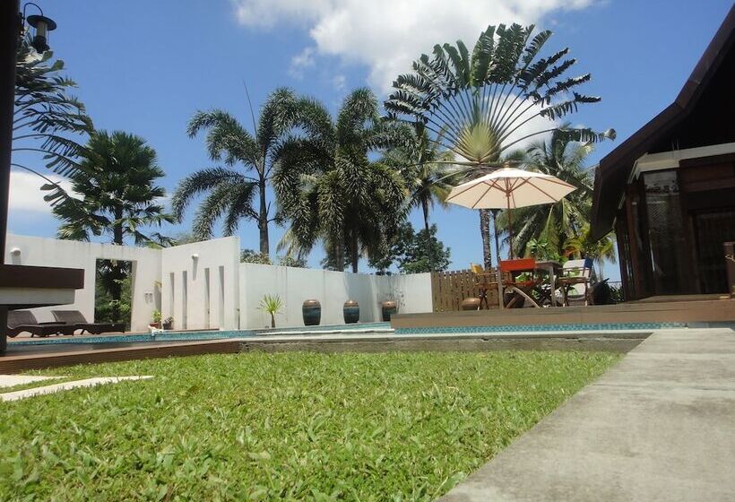 De Chom Villa