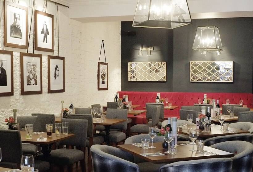 مسافرخانه The Rose And Crown