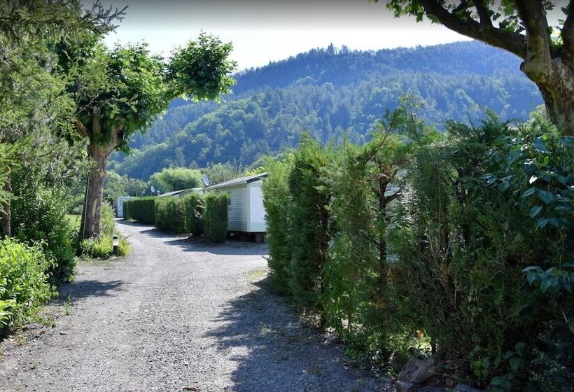هتل Camping Du Bourg