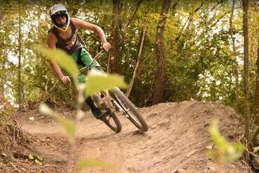 هتل Camping Du Bourg