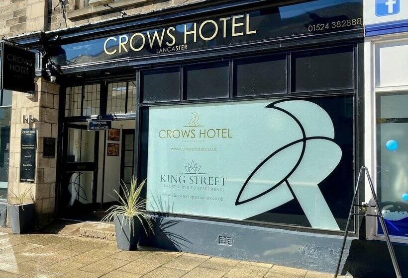 هتل Crows