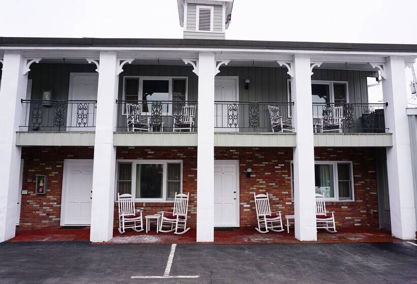 هتل Stay Saratoga