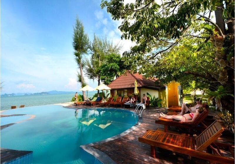 هتل Thiw Son Beach Resort