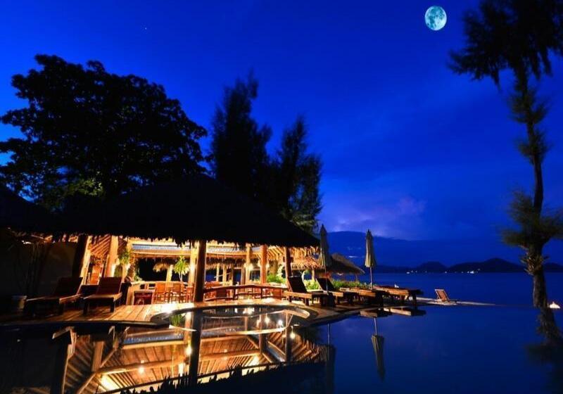 هتل Thiw Son Beach Resort