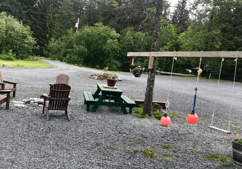 בית מלון כפרי Twin Peaks Lodge And Rv Park