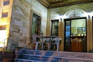 هتل Uchisar Stone House
