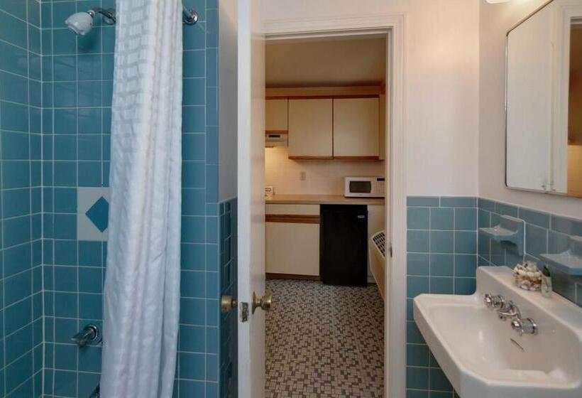 مُتل Cape Cod Harbor House Inn