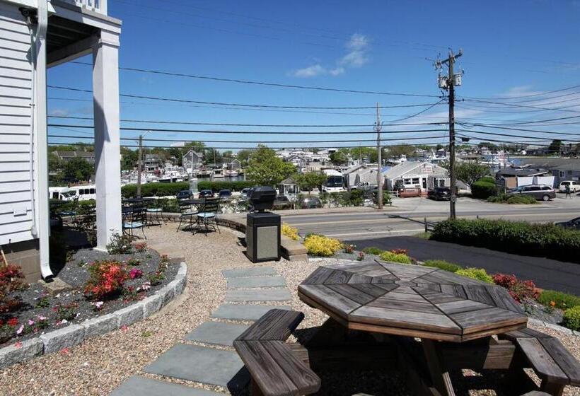 مُتل Cape Cod Harbor House Inn