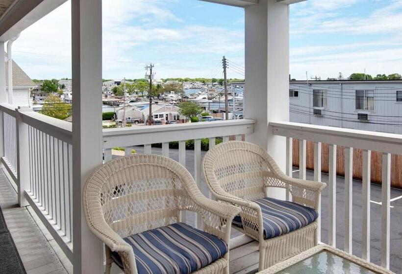 مُتل Cape Cod Harbor House Inn