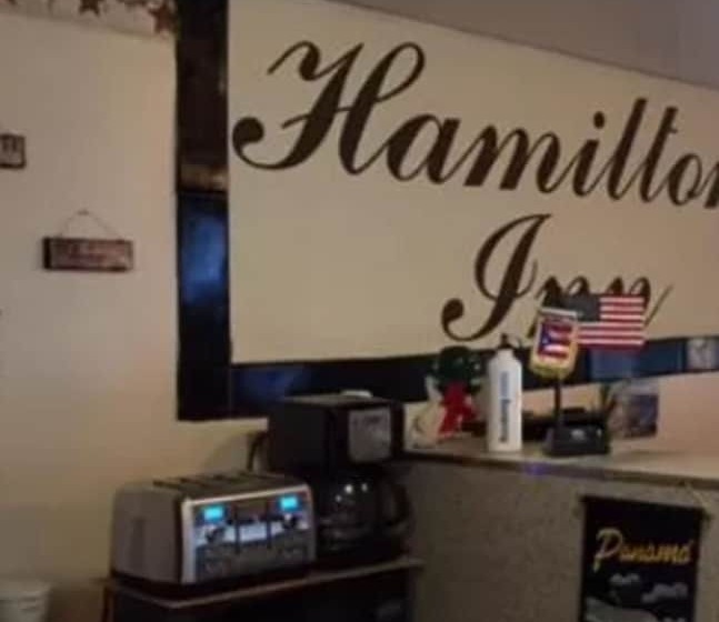 מוטל Hamilton Inn Sturbridge