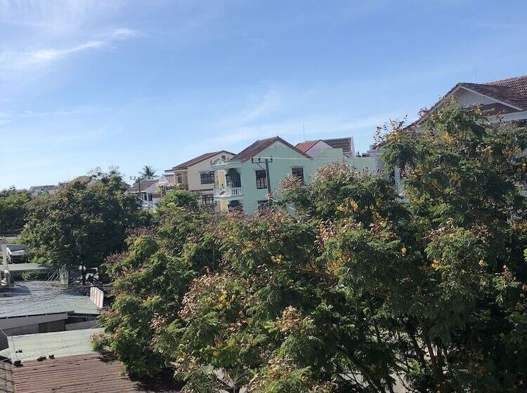 پانسیون Three Palms Homestay