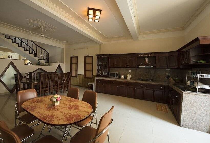 پانسیون Three Palms Homestay