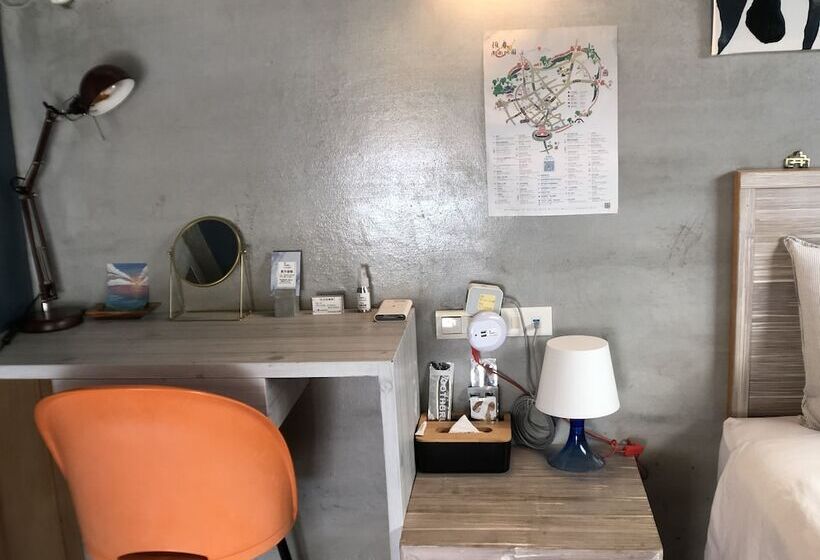 پانسیون Zozola