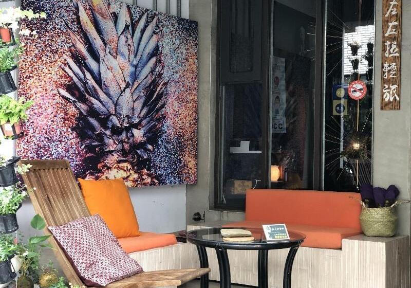 پانسیون Zozola