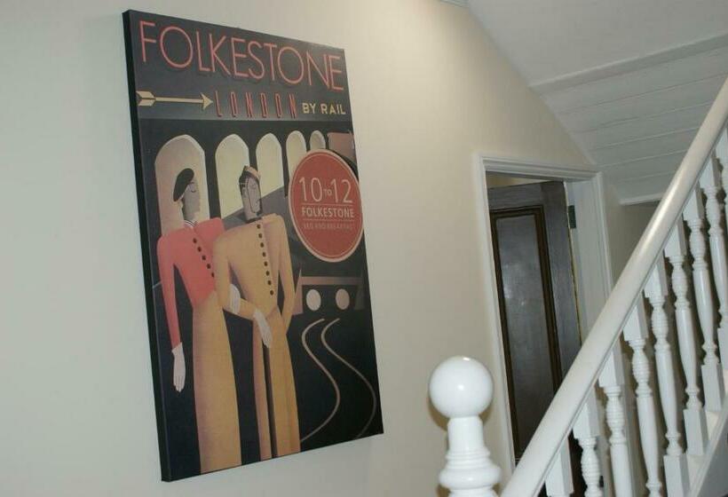 تختخواب و صبحانه 10to12 Folkestone