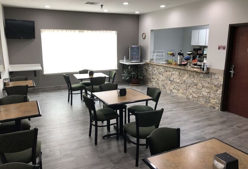 هتل Lea County Inn
