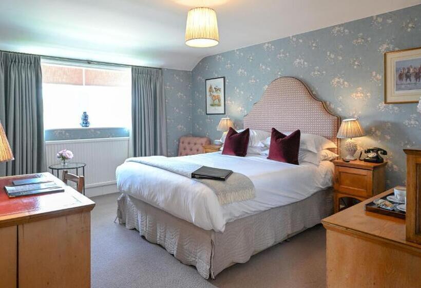 هتل The Jockey Club Rooms