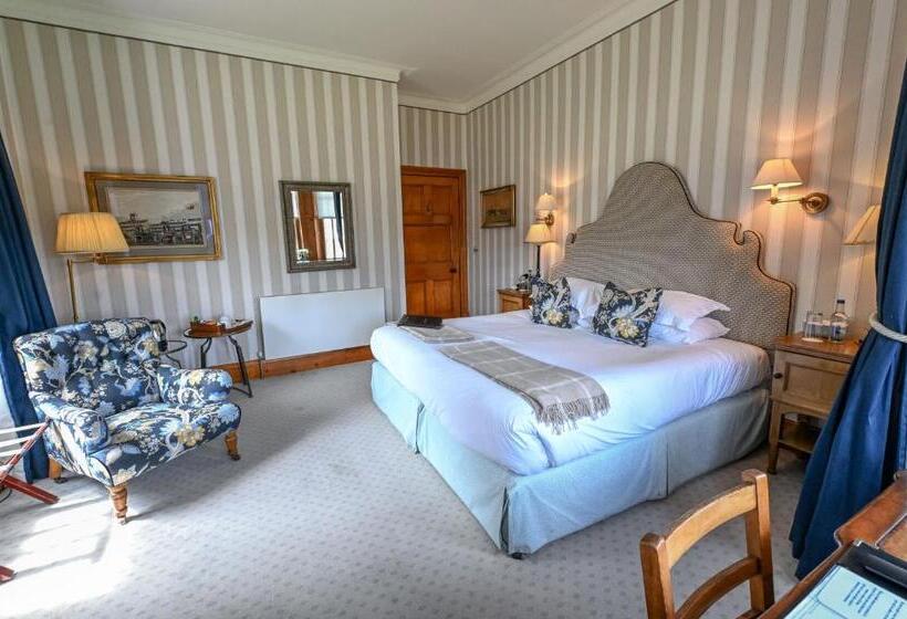 هتل The Jockey Club Rooms