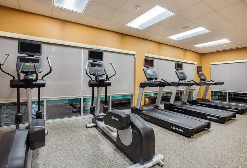 Отель Towneplace Suites By Marriott Knoxville Oak Ridge