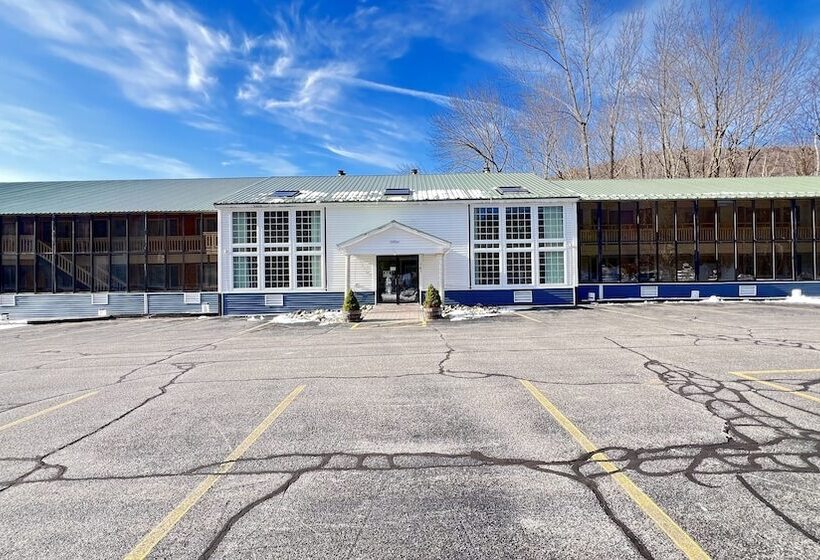 호텔 Travelodge By Wyndham Lincoln Near White Mountain