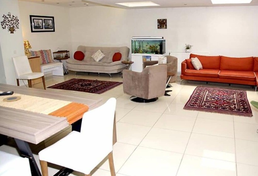 İkiz Palmiye Kiz Oğrenci Pansiyonu Caters To Women Hostel