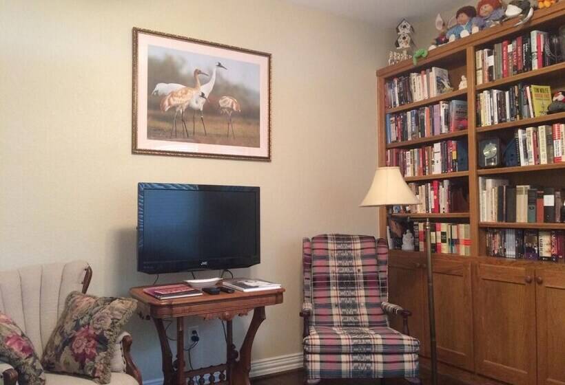 Lucille's B&b