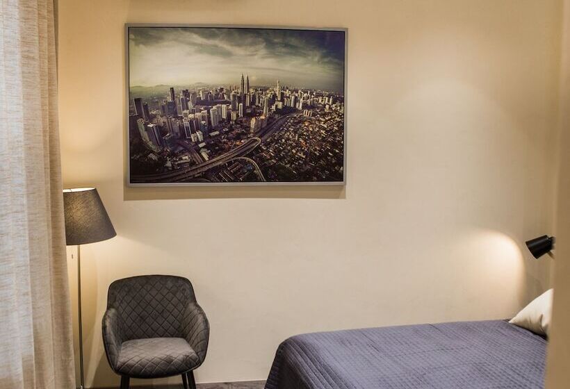 Malon Apartments