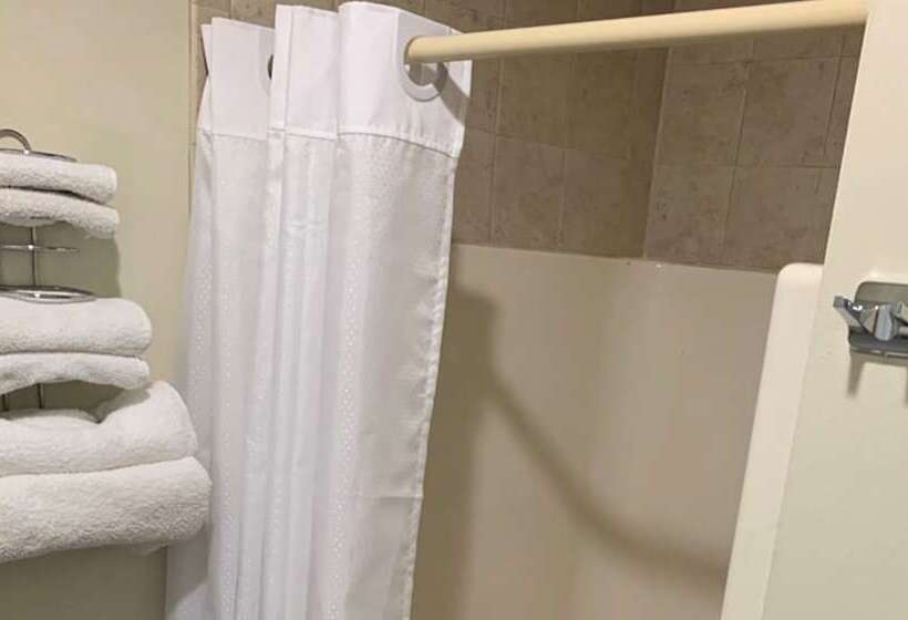 مُتل Hampton Motor Inn