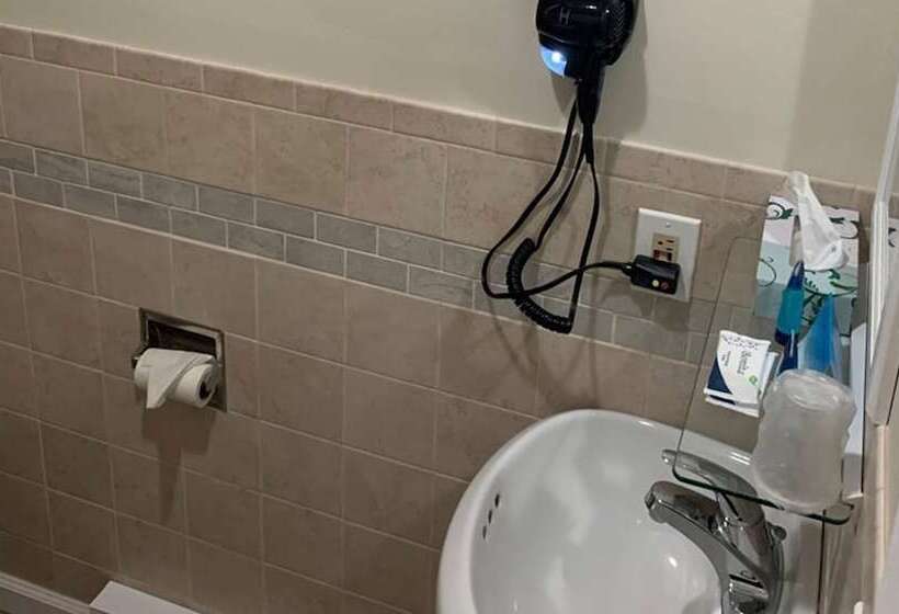 مُتل Hampton Motor Inn