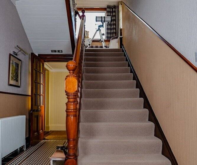 پانسیون Carradales Luxury Guest House