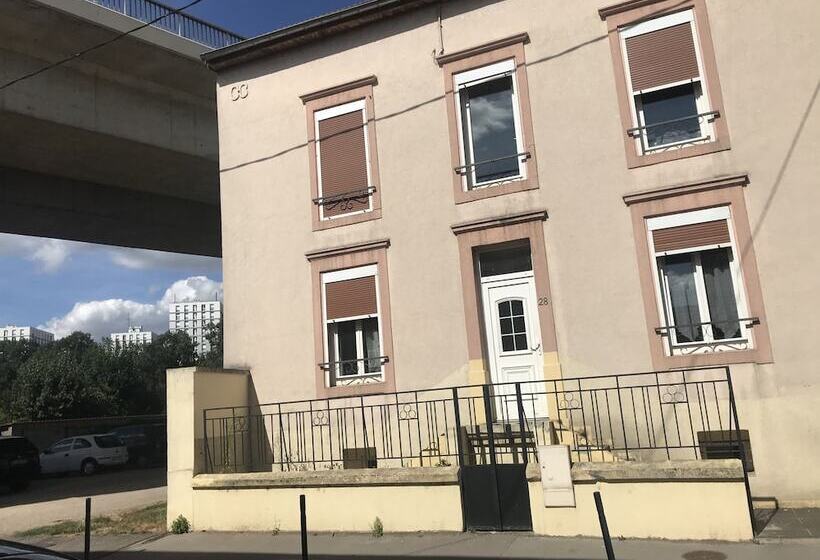 پانسیون Chambres Privées Ysy