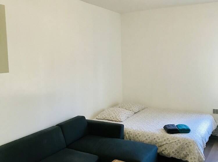 پانسیون Chambres Privées Ysy