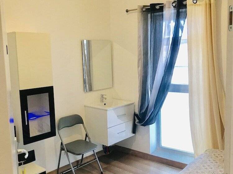 پانسیون Chambres Privées Ysy