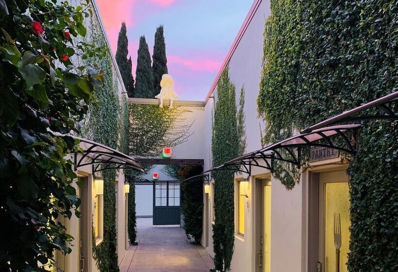 R Inn Napa