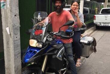 Local Time Bangkok Hostel