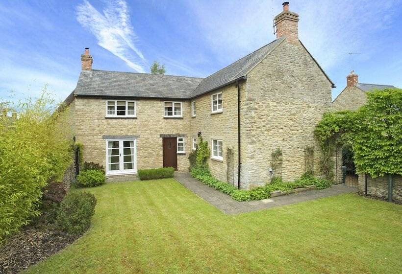 Bed and Breakfast Brook Farm Cottage