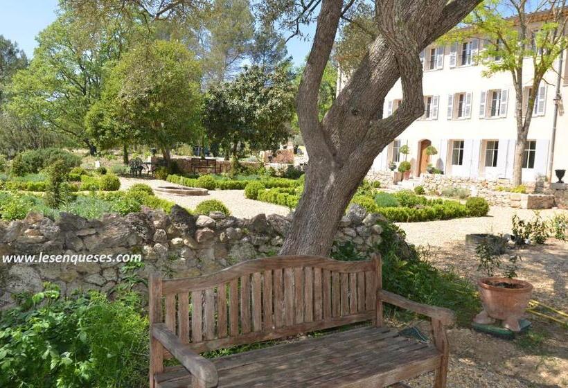 تختخواب و صبحانه La Bastide Des Enquèses