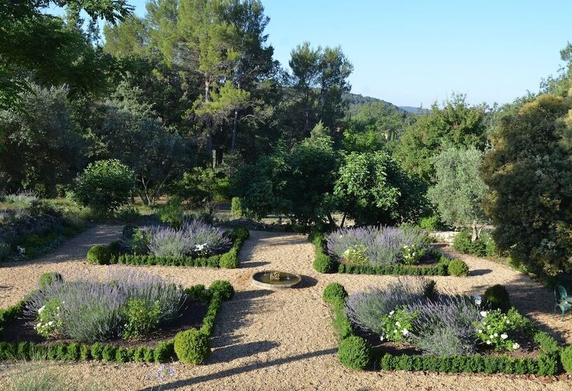 تختخواب و صبحانه La Bastide Des Enquèses
